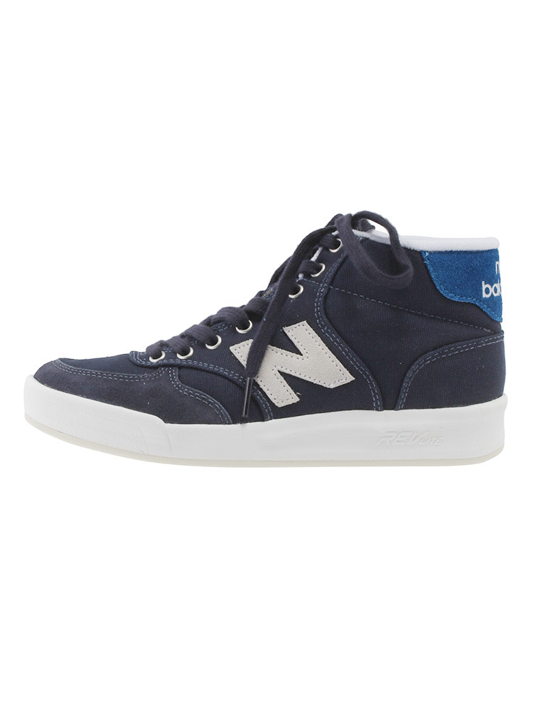 【CASUAL】new balance CRT300H