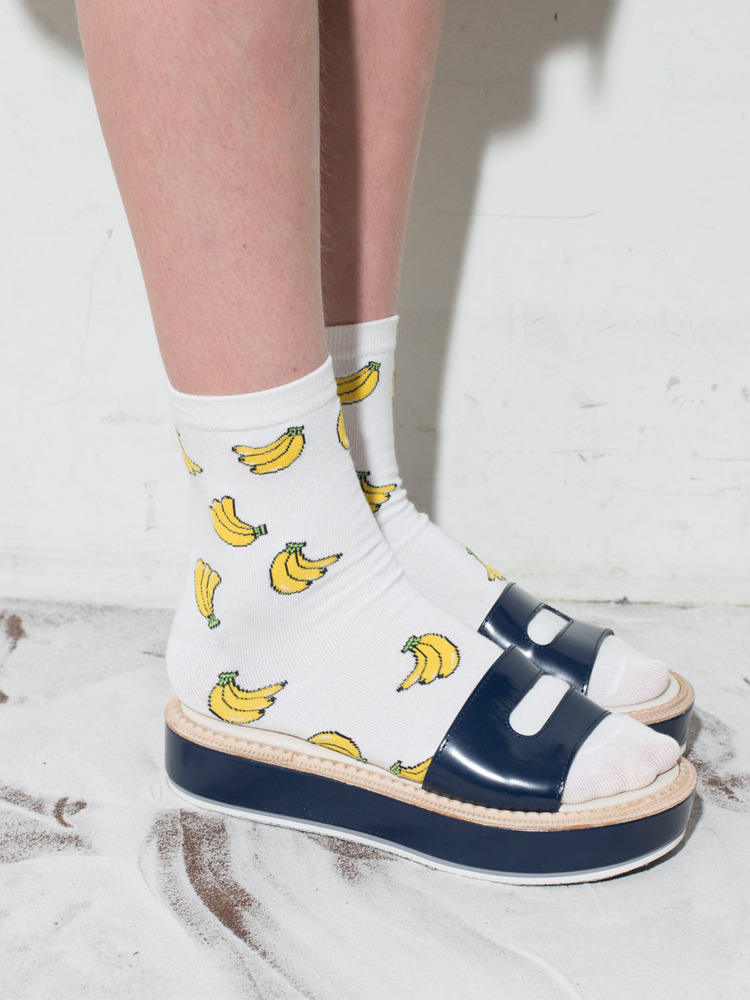 banana socks