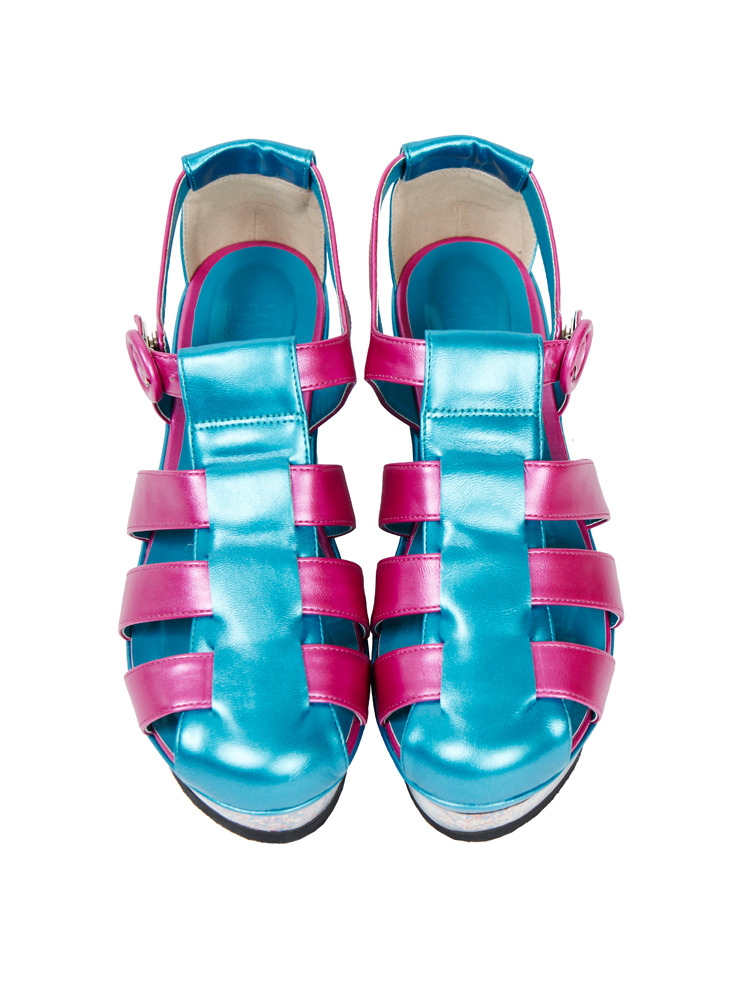 PAMEO POSE ANYTIME,ANYWHERE SANDAL