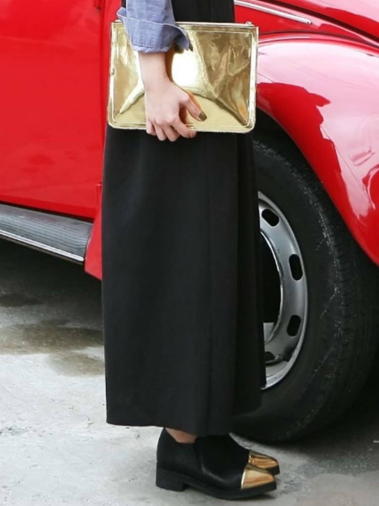 メタルクラッチバッグ