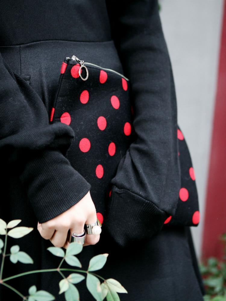 ドットクラッチバック